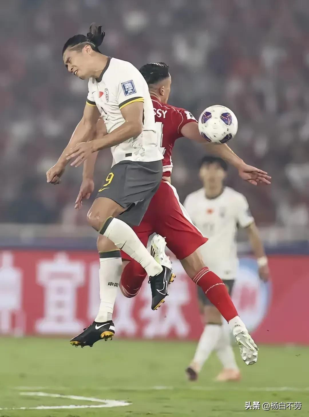 爱游戏官网足总杯赛后走向成谜，北京首钢队长鼓劲，震撼外界，身体对抗强度拉满的简单介绍